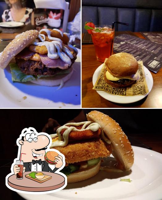 Peça um hambúrguer no Lifebox Burger - Águas Claras