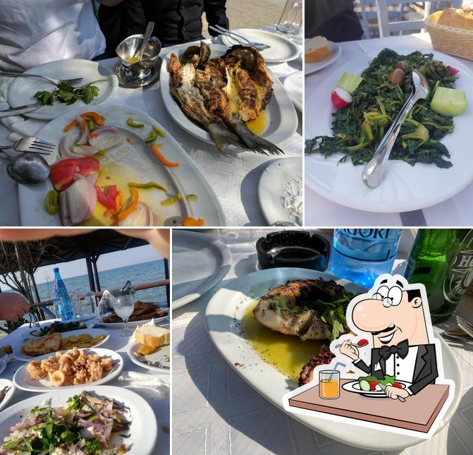 Comida en Sakis Seafood Taverna
