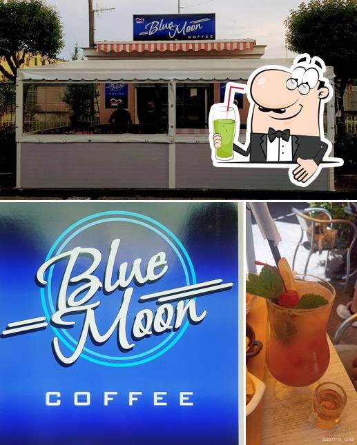Насладитесь напитками из бара "Chalet Blue Moon"