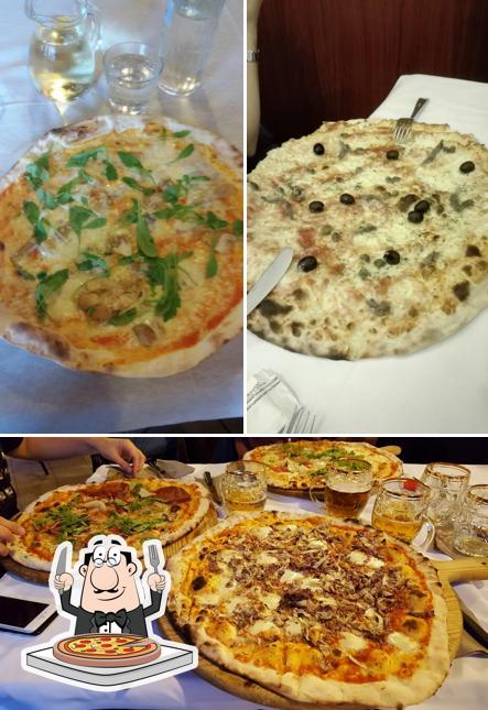 Prova una pizza a Ristorante pizzeria Il Cortile