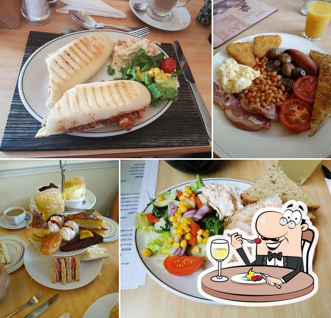 Lincoln's of Hingham in Hingham Restaurant menu and reviews