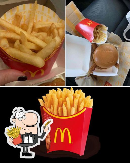 Order French fries at McDonald's Blackburn