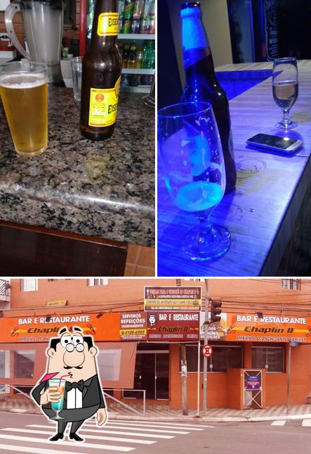 Entre diferentes coisas, bebida e exterior podem ser encontrados no Bar e Restaurante Chaplin II
