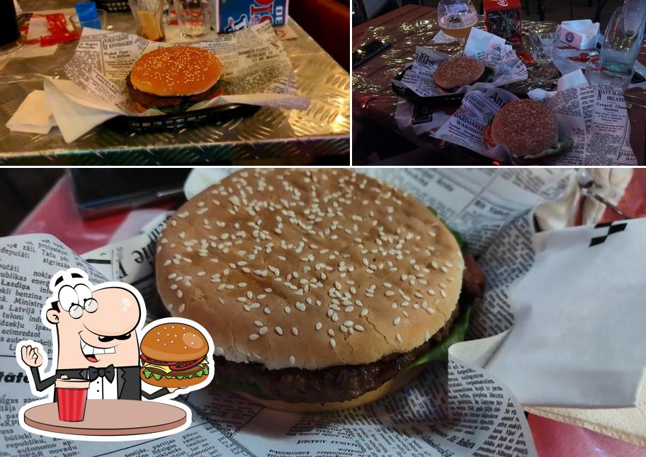 Prova uno dei tipi di hamburger serviti a Cadillac Ranch
