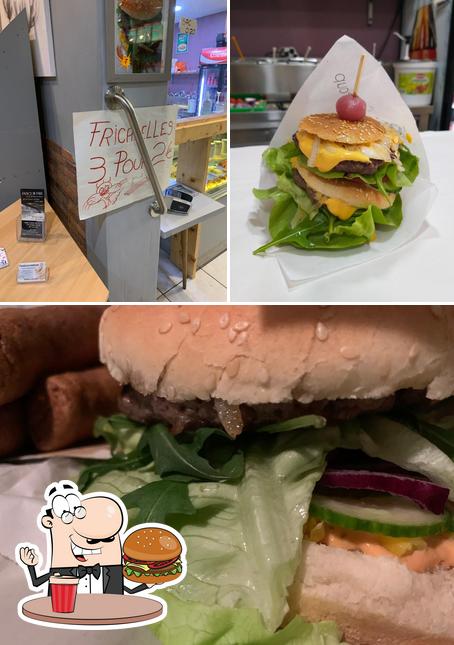 Prenez un hamburger à Friterie de la Gare de Braine-le-Comte