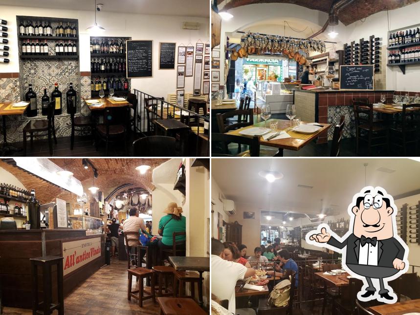 Siediti a un tavolo di All’Antico Vinaio