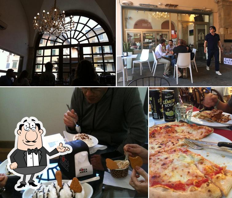 Dai un’occhiata alla foto che mostra la interni e cibo di Caffè La Gran Guardia - Portoferraio (li)