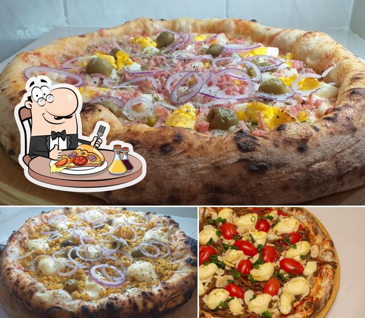 Peça diversos estilos de pizza