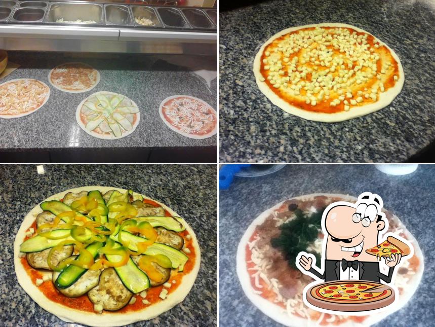 Ordina una pizza a Pizzeria mar rosso