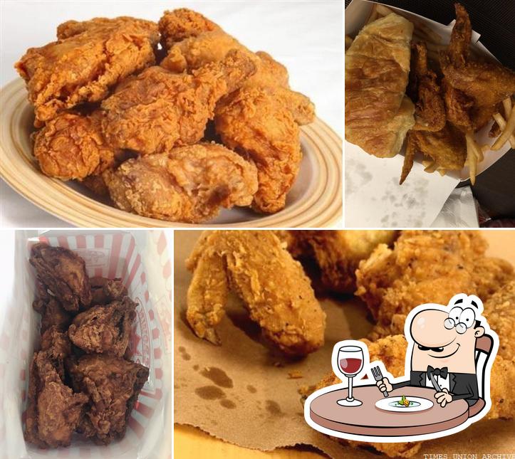 Food at Crown Fried Chicken