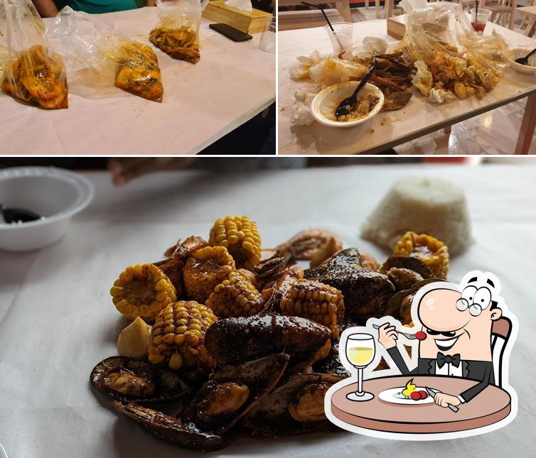 Off The Hook Seafood Restaurant Airport Road, Abu Dhabi, 2 Sheikh