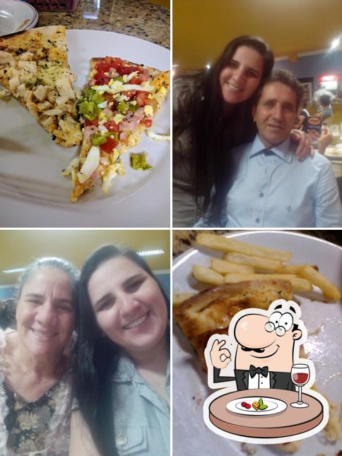 Platos en Mega Pizza