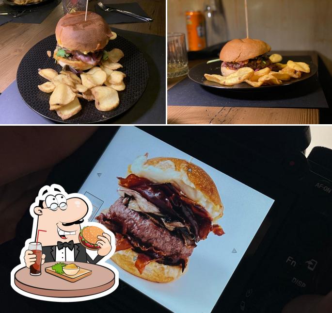 Gli hamburger di Vox - Carne Cucina e Affini potranno soddisfare i gusti di molti