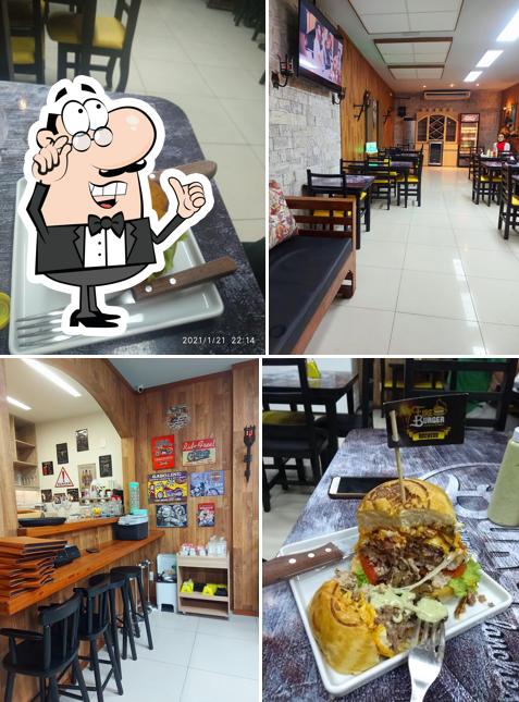 O interior do Fire Burger