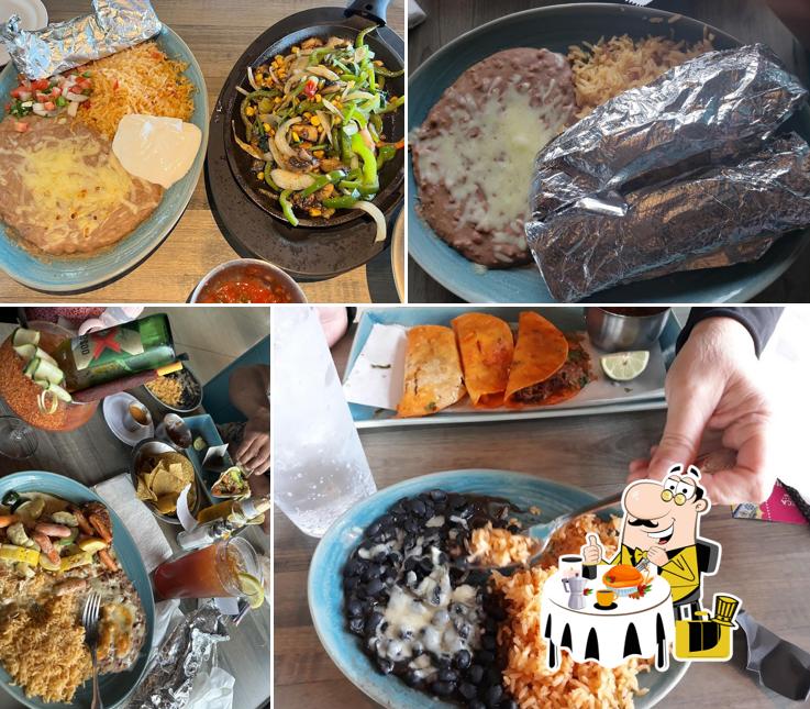 Plaza Azteca Canfield in Canfield Restaurant menu and reviews