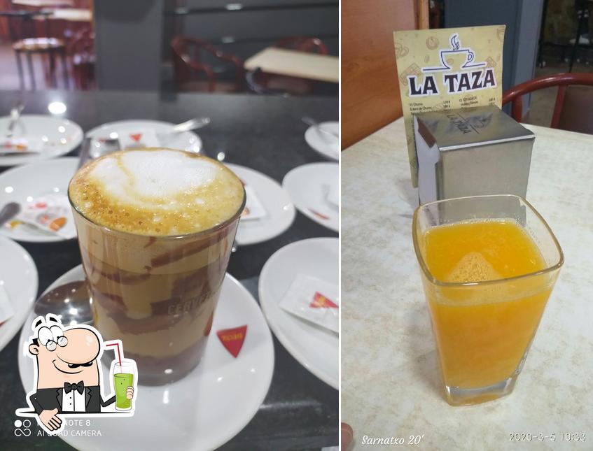 Enjoy a beverage at Cafetería Churrería LA Taza
