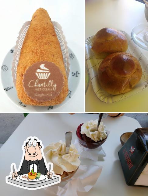 Platti al Pasticceria Chantilly