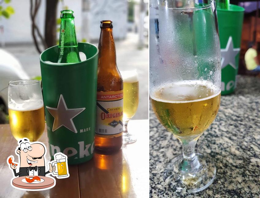 Você pode tomar uma tulipa de cerveja leve ou escura