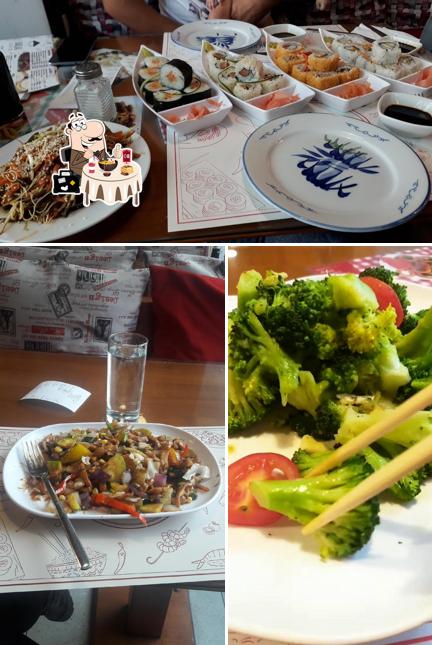 Еда в "Shanghai Asian fast food"