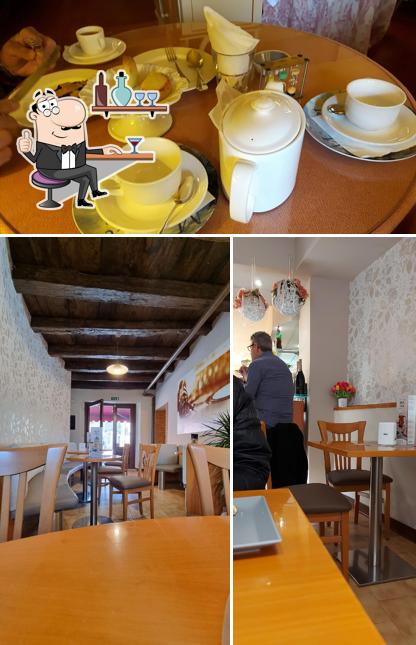 Dai un'occhiata agli interni di Cafè Centrale