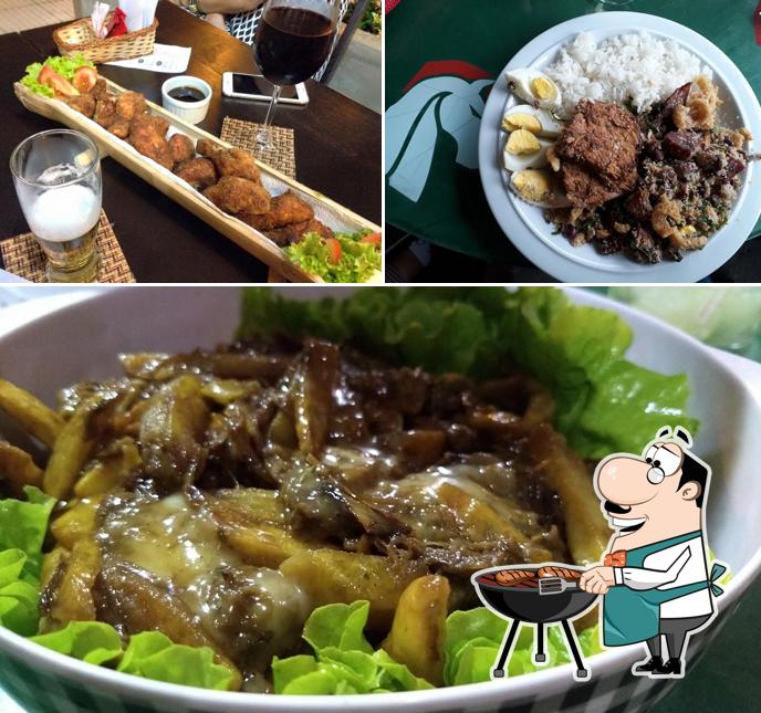 Experimente refeições de carne no Xeque-Mate Bar