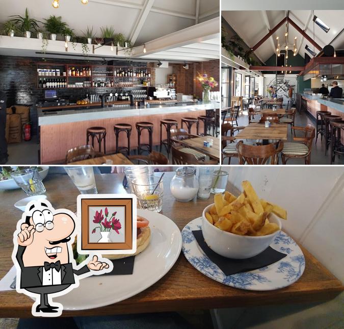 Among different things one can find interior and burger at Rotisserie Achter de Eendracht