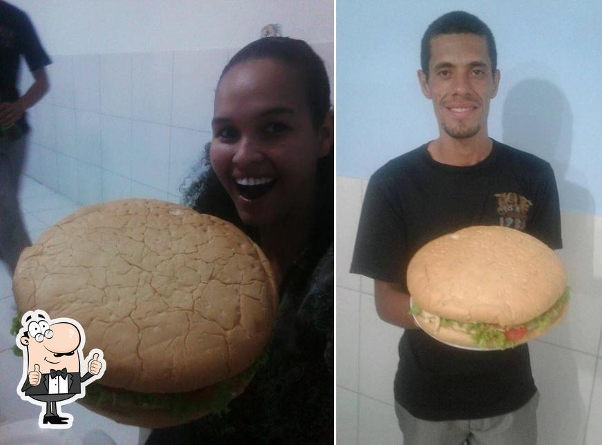 PM burger photo