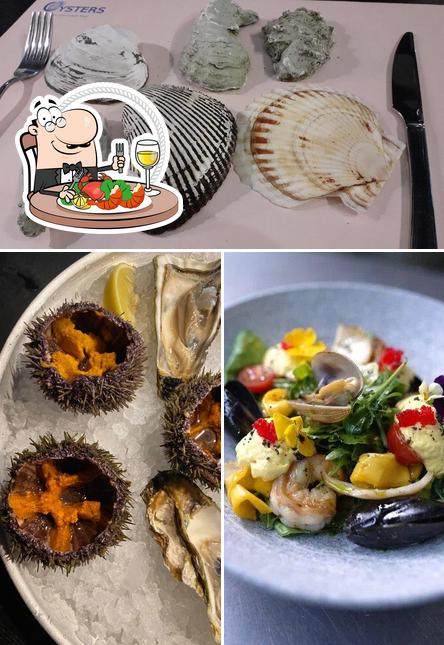 Попробуйте блюда с морепродуктами в "Oysters бар"