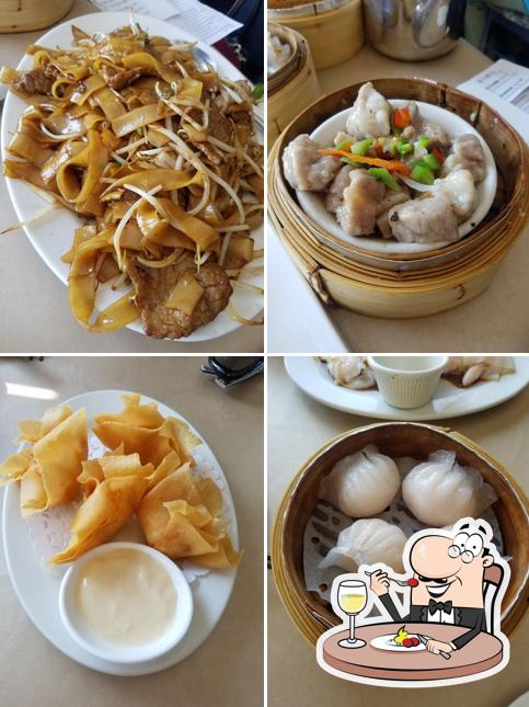 Bill's Peking House, 16061 Macleod Trail SE 335 in Calgary