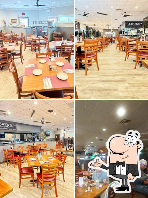 Jake's Bar & Grill in Villas Restaurant menu and reviews