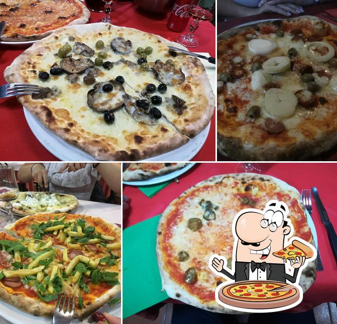 Ordina una pizza a La Pirainella Ristorante Pizzeria