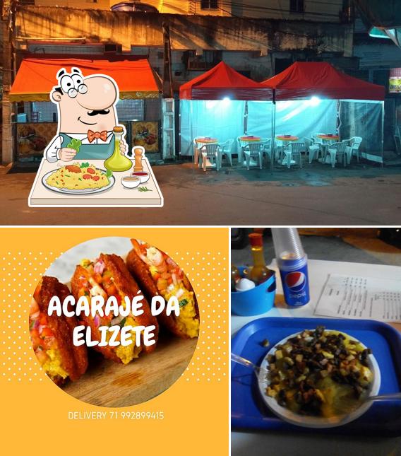 Esta é a foto apresentando comida e interior no Acarajé da Elizete