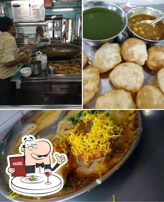 Food at Gokul Chat