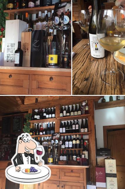 È gradevole bersi un bicchiere di vino a Enoteca Peccato Divino