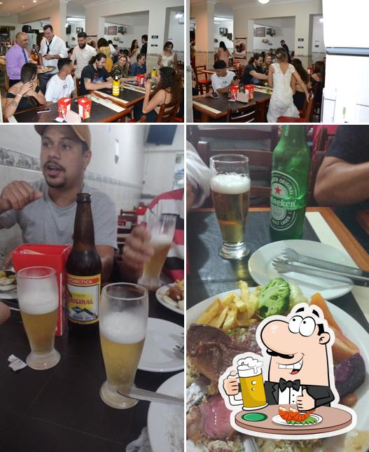 Você pode tomar um copo de cerveja leve ou escura