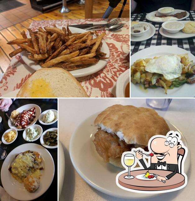 Cupboard Cafe & Gifts in Dillard Restaurant menu and reviews
