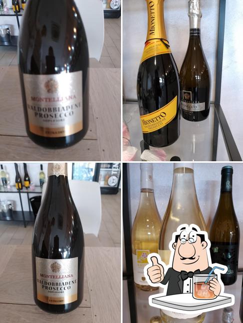 Goditi un drink dal menu