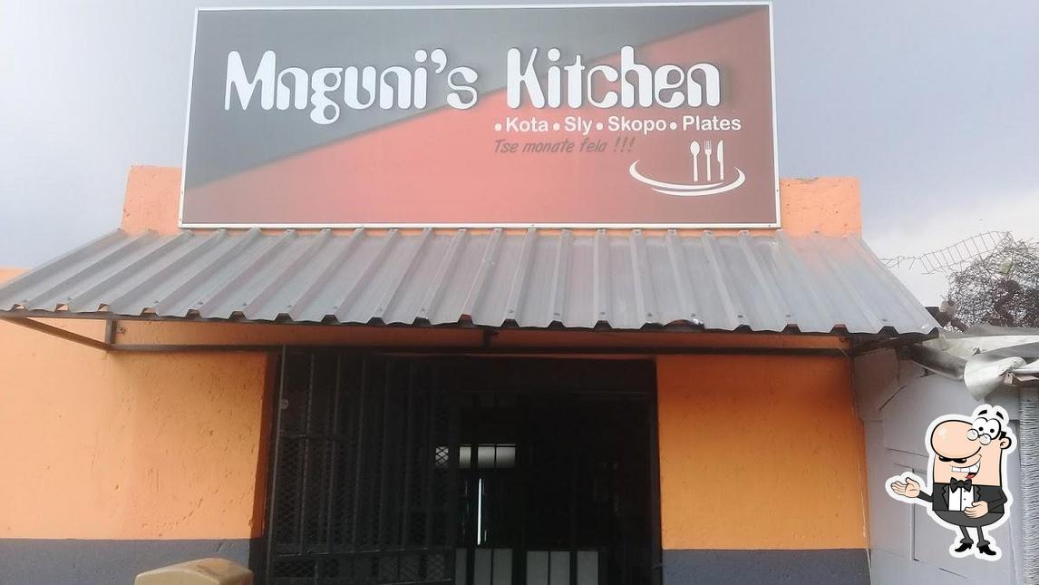 Regarder l'image de Mgunis Kitchen