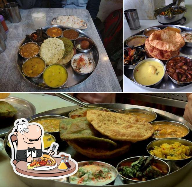 Try out pizza at Pancham Puriwala