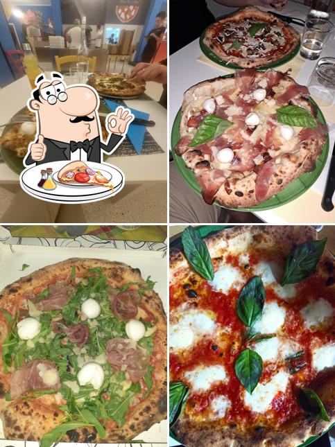 Ordina tra le svariate varianti di pizza
