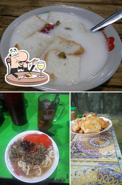 Food at Angsle & Ronde Mbak Ning