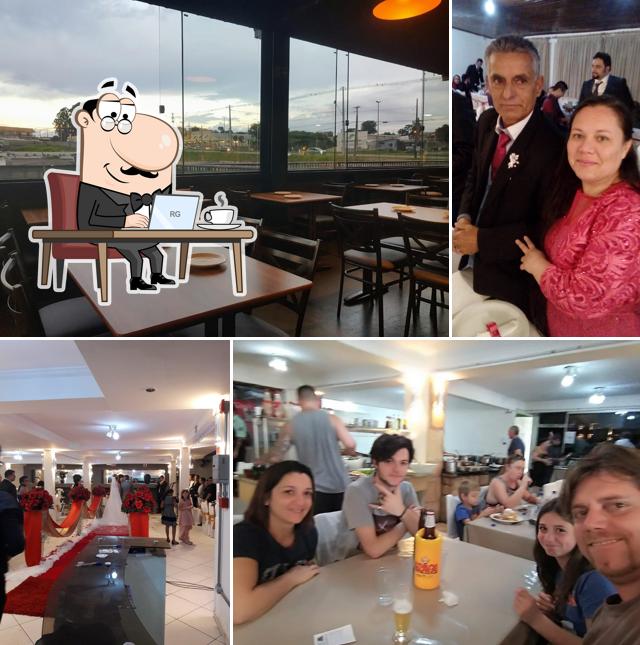 O interior do Berckemback Churrascaria