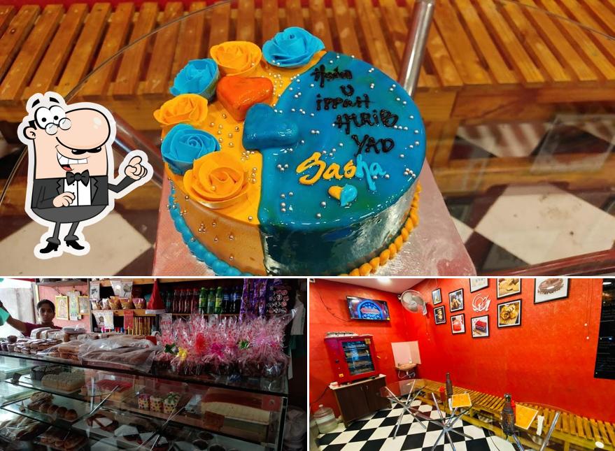 Among various things one can find interior and food at New Oh My Cake