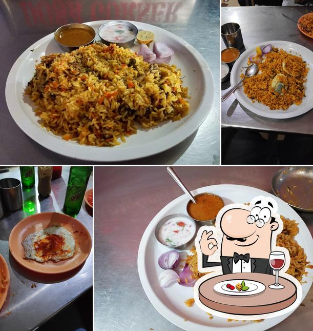 Food at Raksha Darshini & Fast Food