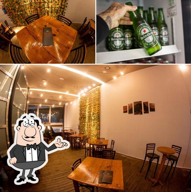 A foto da interior e cerveja no Vulko's