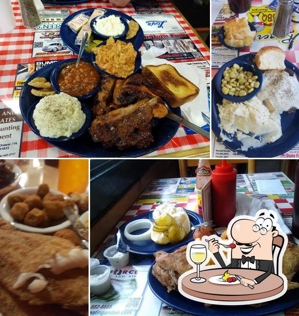 Roger's Bar-B-Que In LaGrange - Restaurant Menu And Reviews