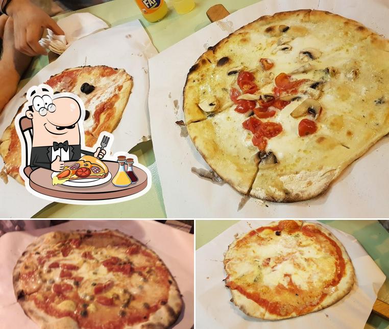 Prenditi una pizza a La Pazzeria Bari