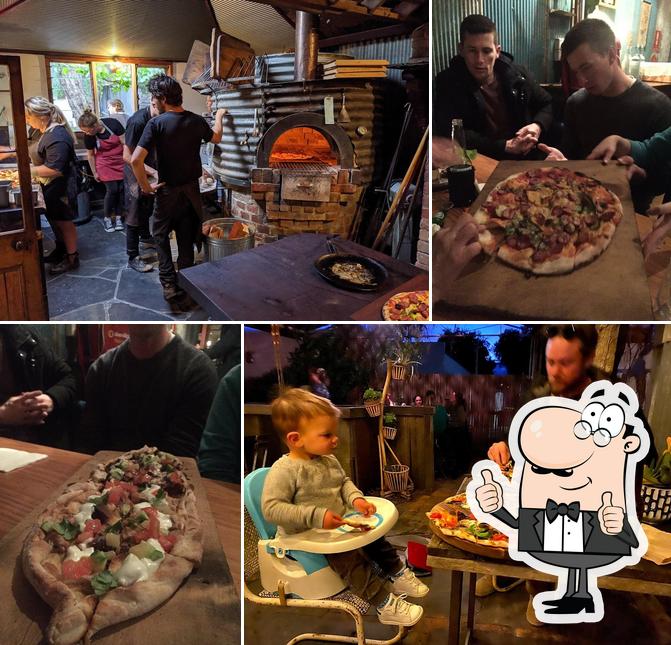 Russell's Pizza in Willunga Restaurant menu and reviews