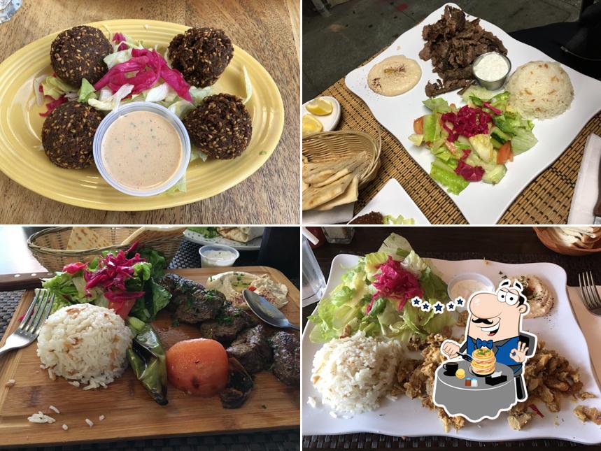 Еда в "Cobani Gyro & Kebab"