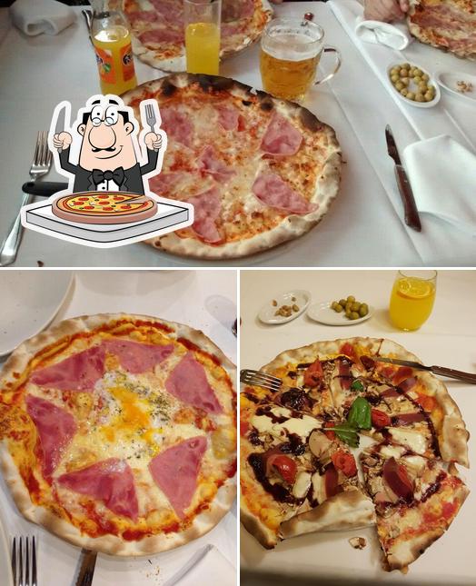 Order pizza at La Tagliatella